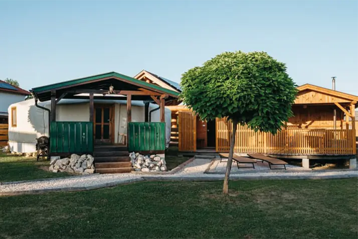 Tőzike Apartman - külső