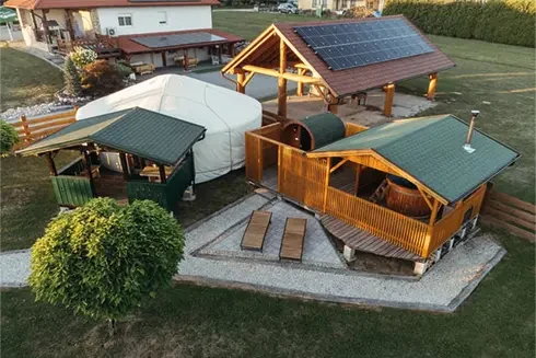 Tőzike Apartman - felülről másik